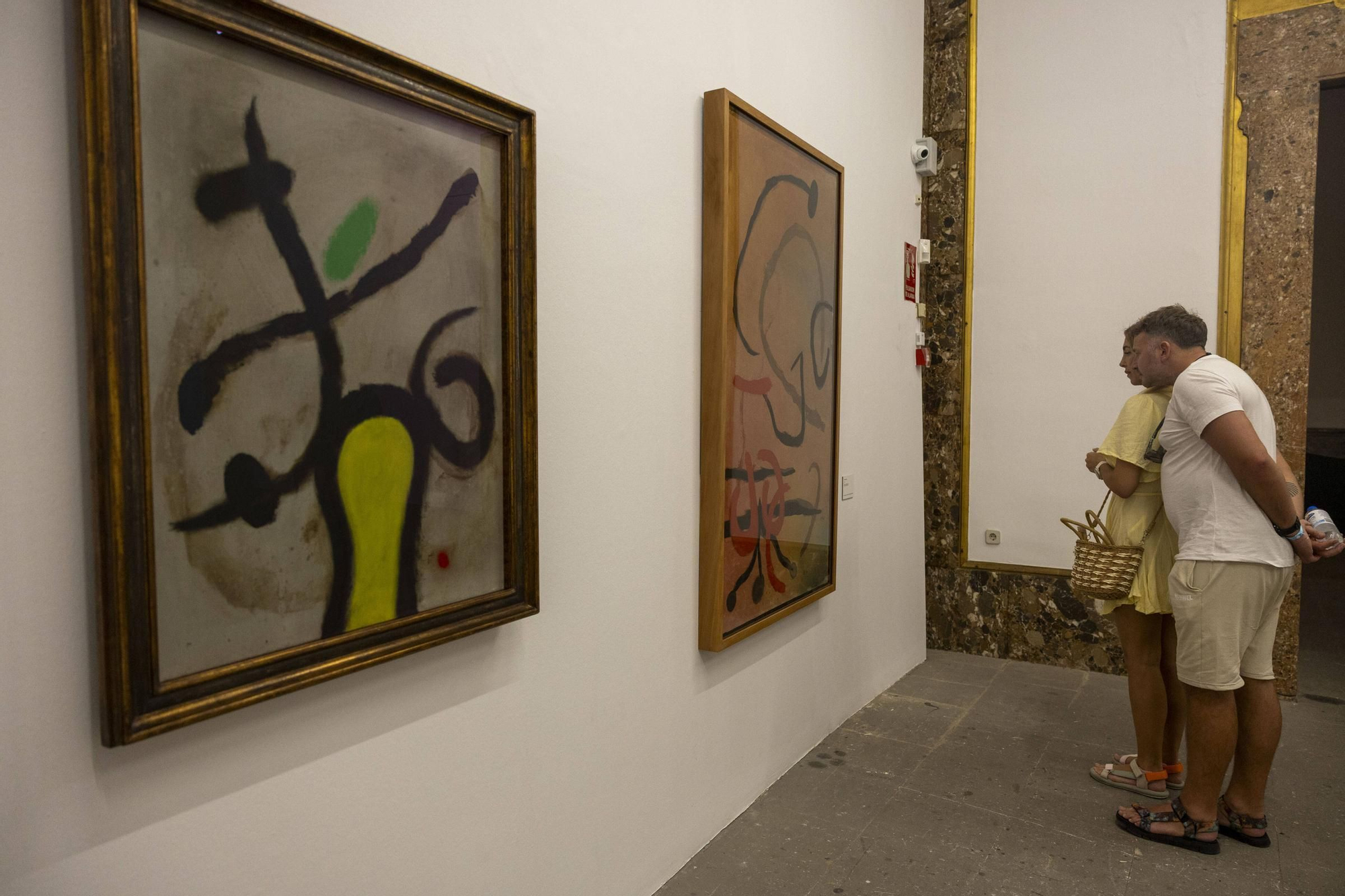 La inauguración de la exposición de Joan Miró en el Casal Solleric