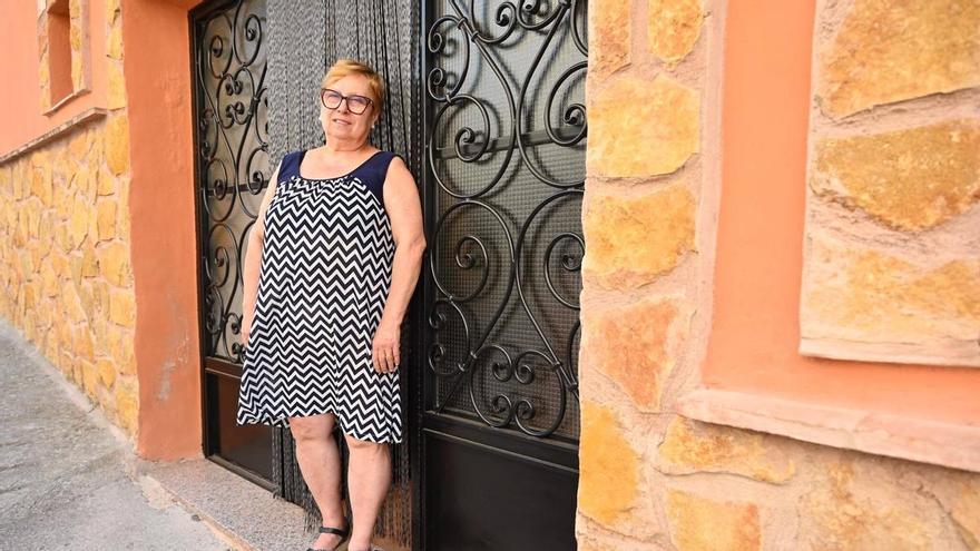 Esperanza Gómez, vecina de Azuébar aliviada de volver a su hogar