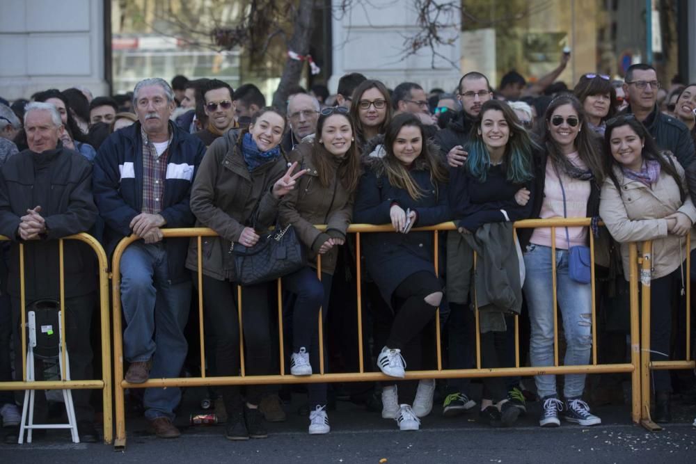 Búscate en la mascletà del 8 de marzo