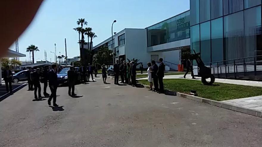 La llegada del rey Felipe VI a las instalaciones de BP en Castellón