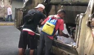 El vídeo que molestó a Maduro: jóvenes venezolanos comiendo de la basura