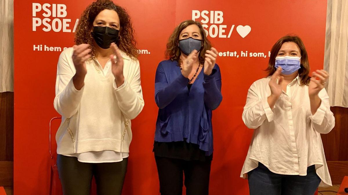 Catalina Cladera, Francina Armengol y Mercedes Garrido con la militancia socialista. | PSIB