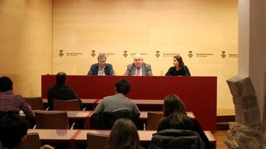 Moment de la presentació del programa pilot per ajudar en la gestió de cementiris i serveis funeraris.