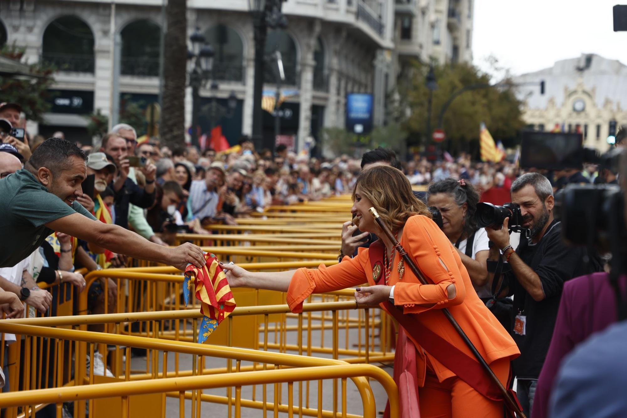La procesión cívica deja imágenes para la historia