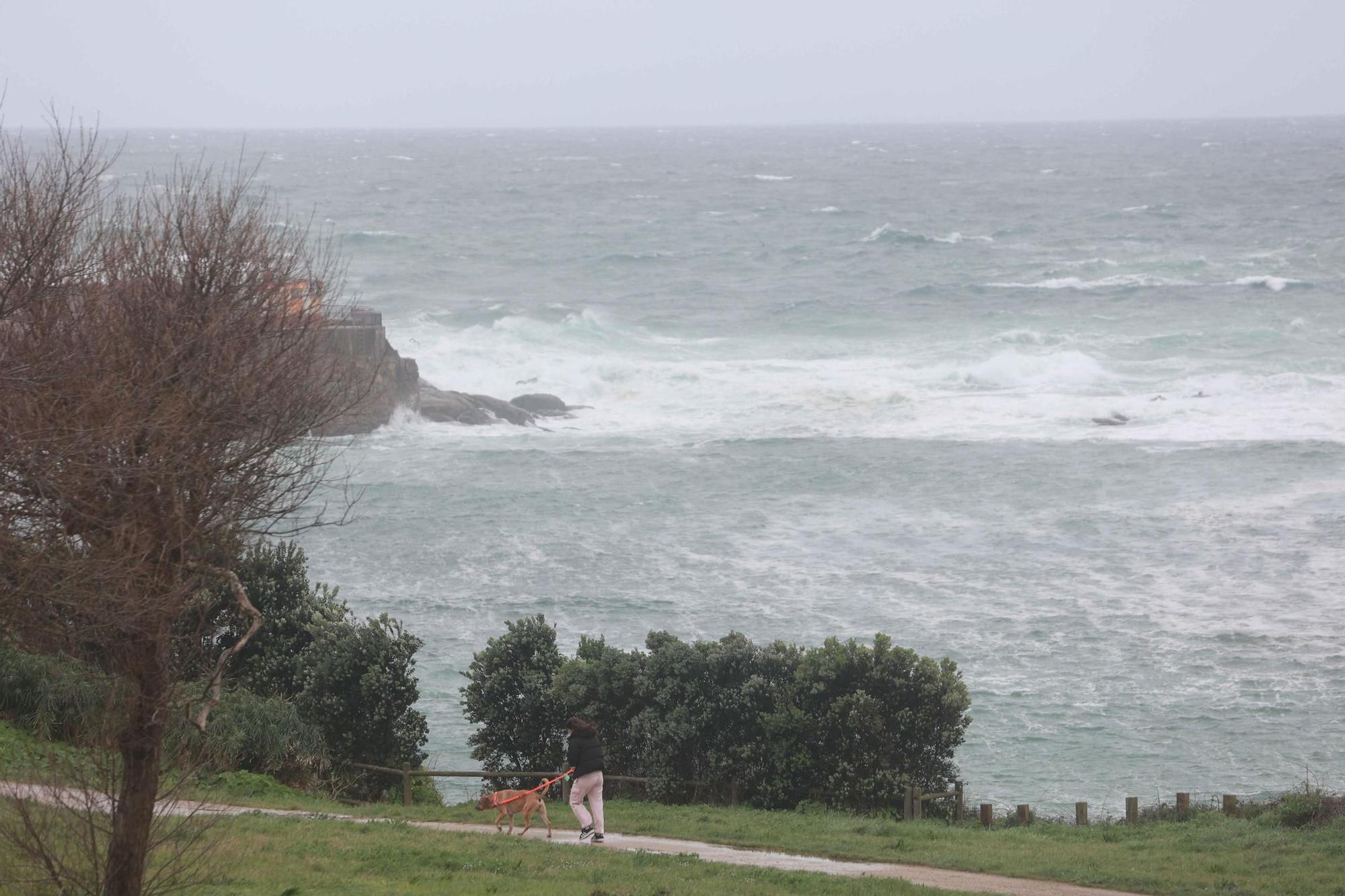 Alerta naranja en A Coruña por temporal costero en todo el litoral gallego