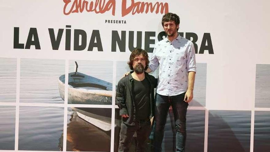 Peter Dinklage y Raúl arévalo, en la presentación del corto. // Efe