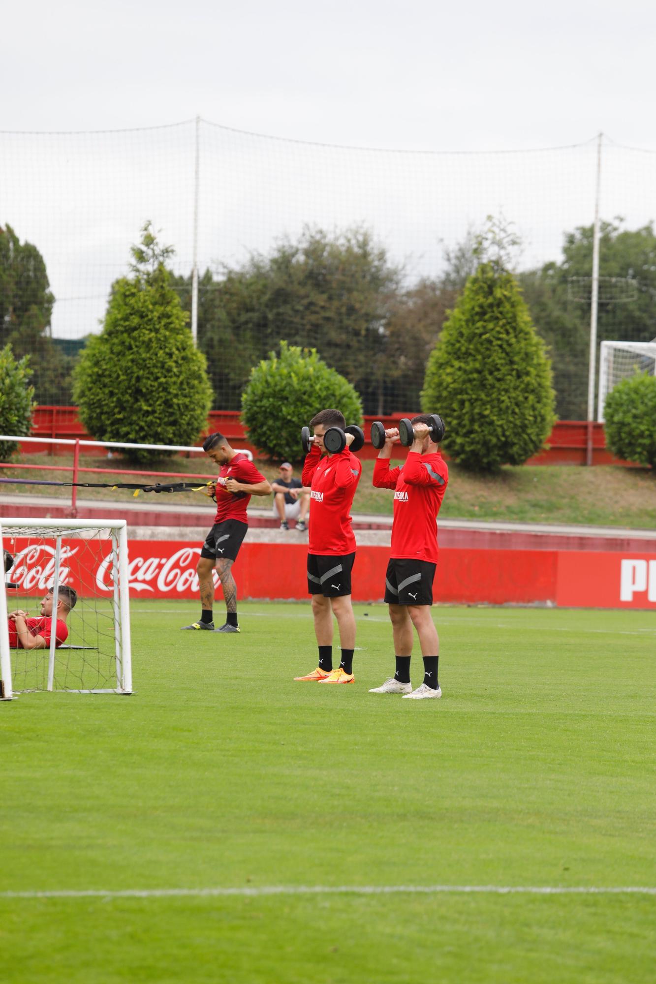 Irarragorri visita a Mareo y Cote y Jordan Carrillo se unen a los entrenamientos del Sporting