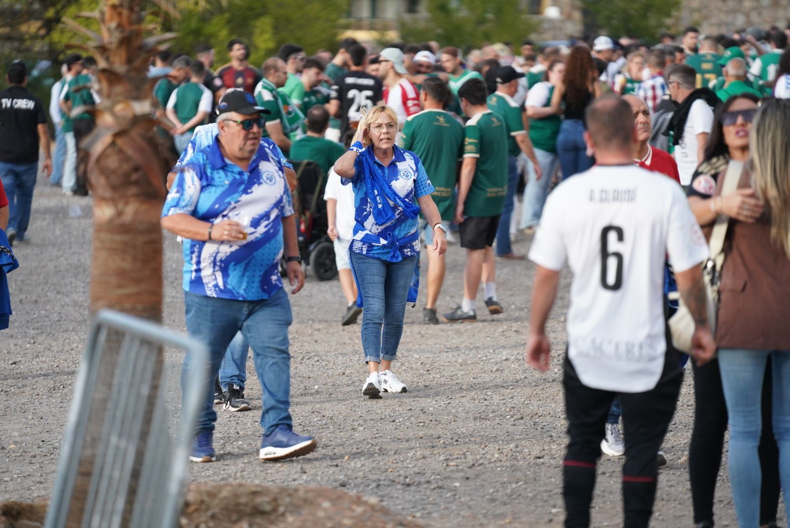 Ambiente en la previa del Cacereño-Tenerife