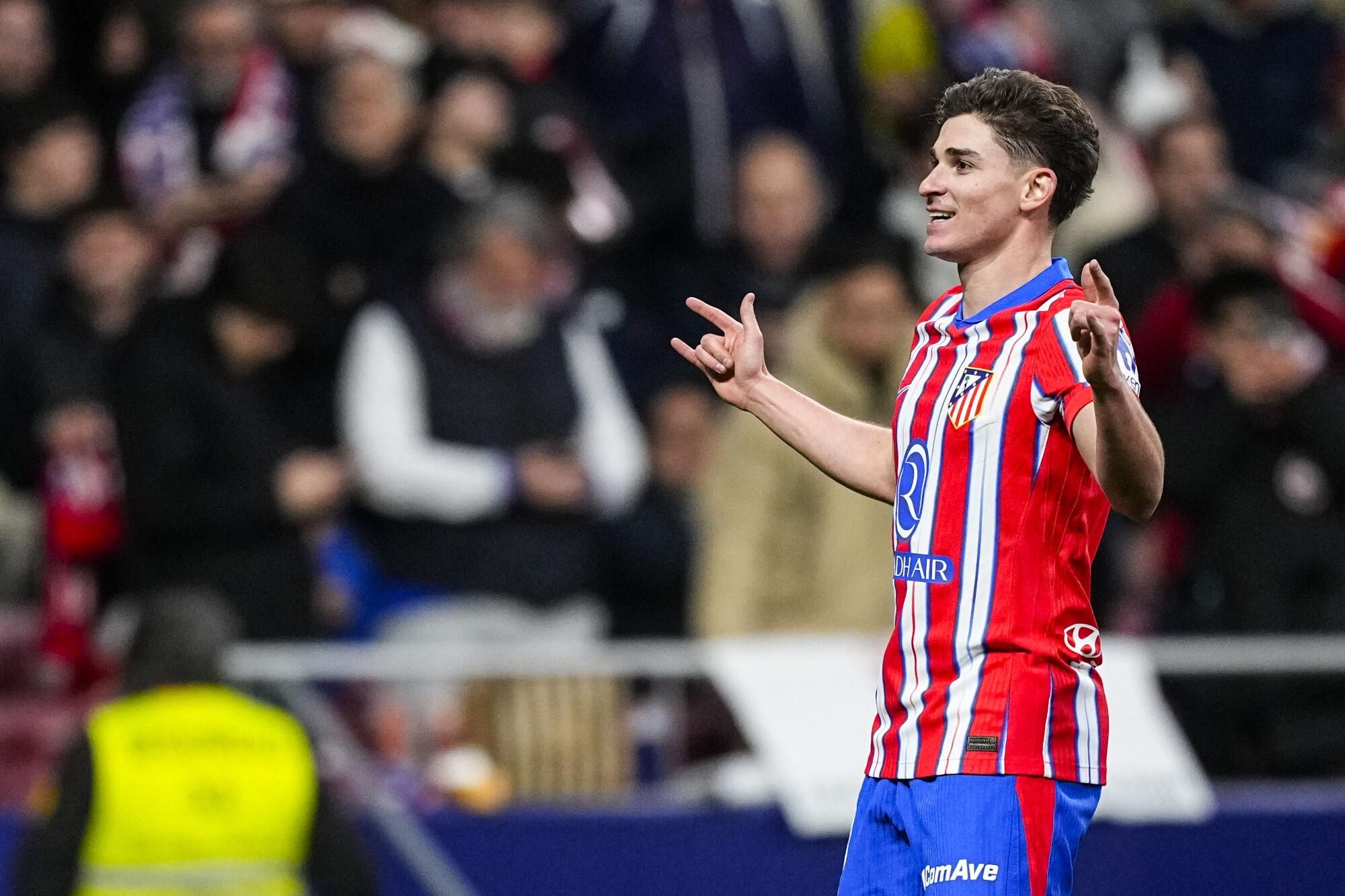 Julian Alvarez of Atletico de Madrid celebrates a goal during the Spanish League, LaLiga EA Sports, football match played between Atletico de Madrid and FC Barcelona at Riyadh Air Metropolitano stadium on March 16, 2025, in Madrid, Spain. AFP7 16/03/2025 ONLY FOR USE IN SPAIN. Oscar J. Barroso / AFP7 / Europa Press;2025;SPAIN;SPORT;ZSPORT;SOCCER;ZSOCCER;Atletico de Madrid v FC Barcelona - LaLiga EA Sports;