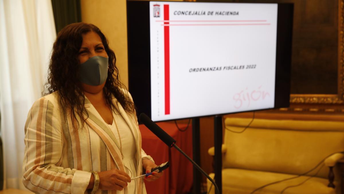 Marina Pineda, durante la presentación del proyecto de Ordenanzas Fiscales.