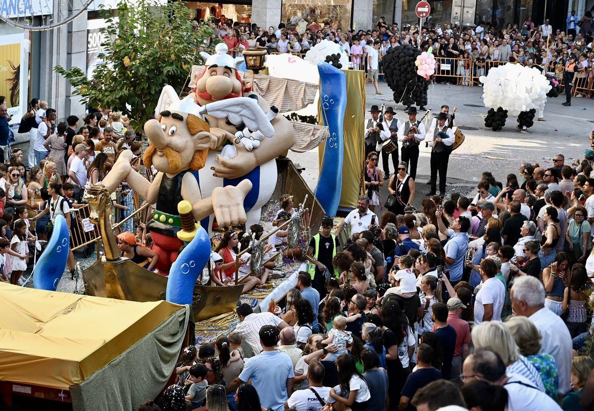 El desfile de la Batalla de las Flores de Pontevedra, en imágenes El desfile de la Batalla de las Flores de Pontevedra, en imágenes