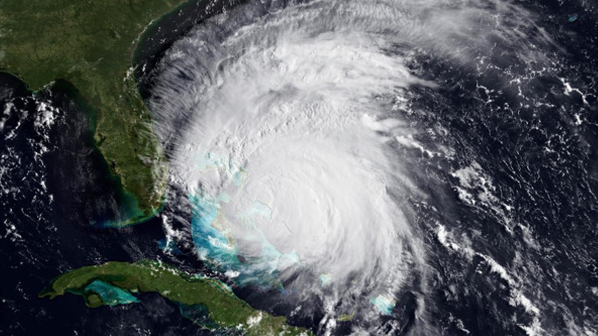 Imagen de satélite de la evolución del huracán 'Irene'.