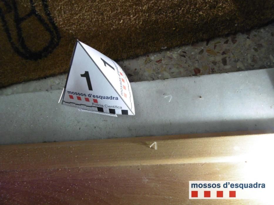 Alerten de l'ús que fan els lladres dels marcadors per detectar els pisos buits