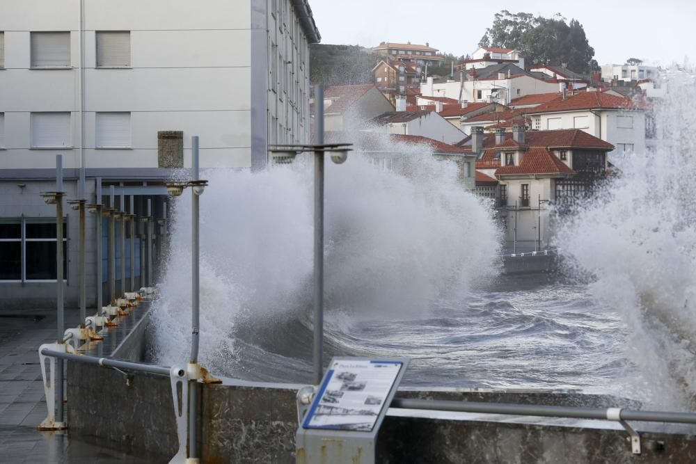 El temporal deja huella en la costa gozoniega