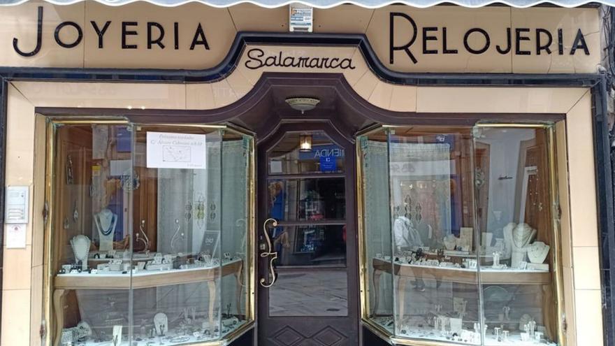 La mítica joyería Salamanca, otro histórico comercio que abandona la calle Real