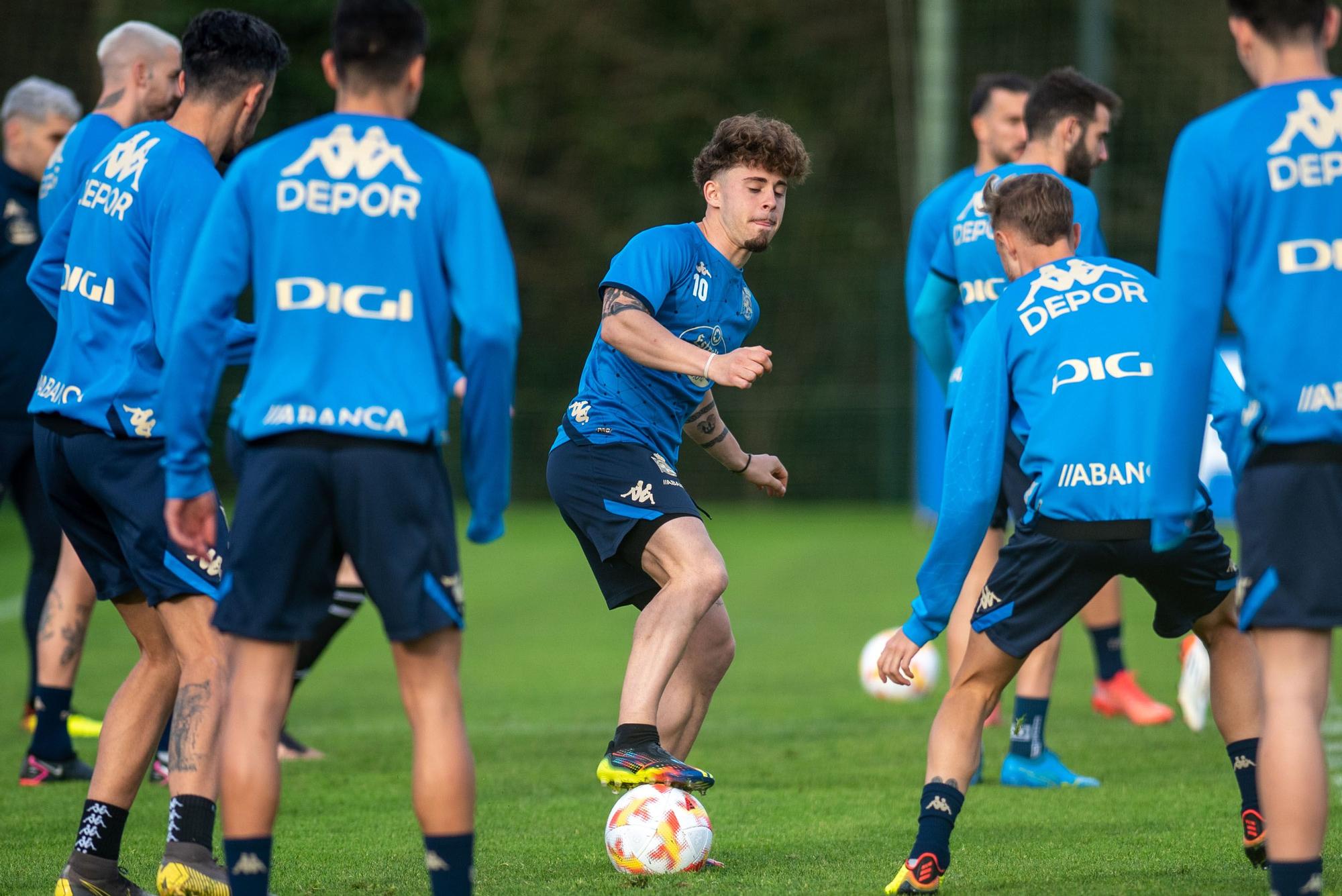 Deportivo: Óscar Cano rebaja la intensidad del entrenamiento