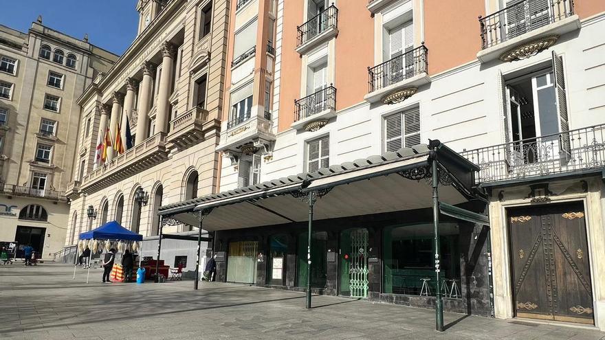 La DPZ saca a concurso la gestión de una emblemática cafetería en Plaza España