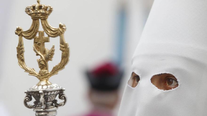 Córdoba facilita la Semana Santa con un chatbot en WhatsApp y la app GeoPasos para consultar recorridos y servicios