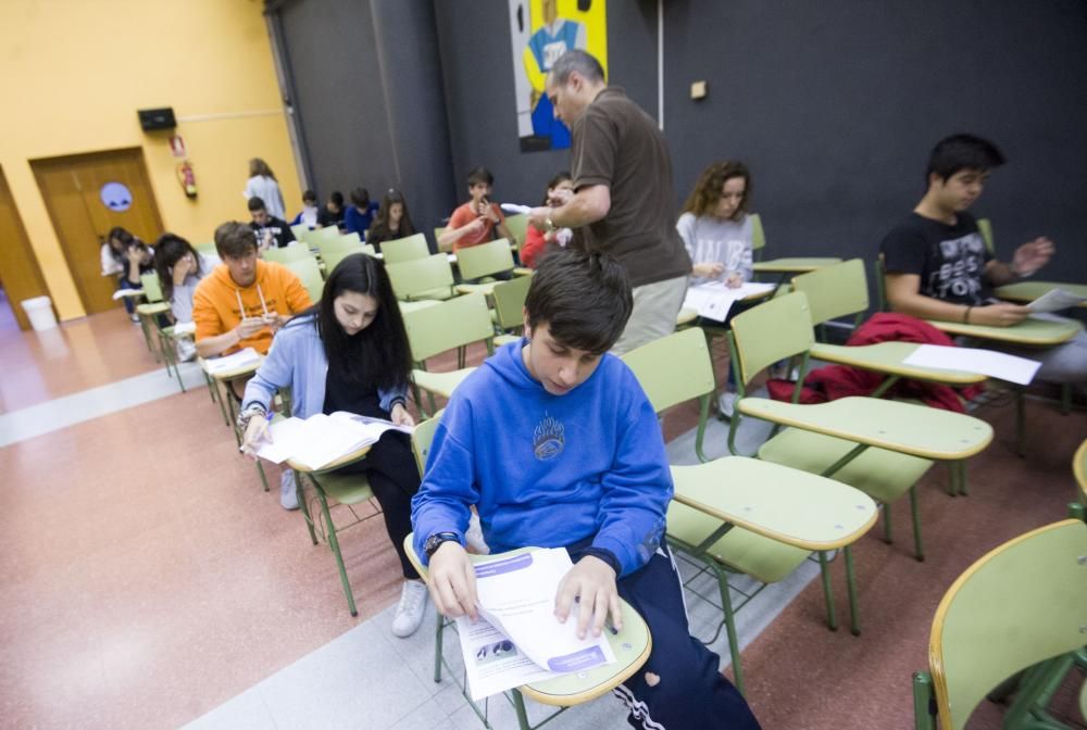 La Plataforma Galega en Defensa do Ensino Público cifró este mediodía en más de un 80% los alumnos convocados a las pruebas de evaluación de 6º de Primaria y 4º de ESO que no acudieron a realizarlas.