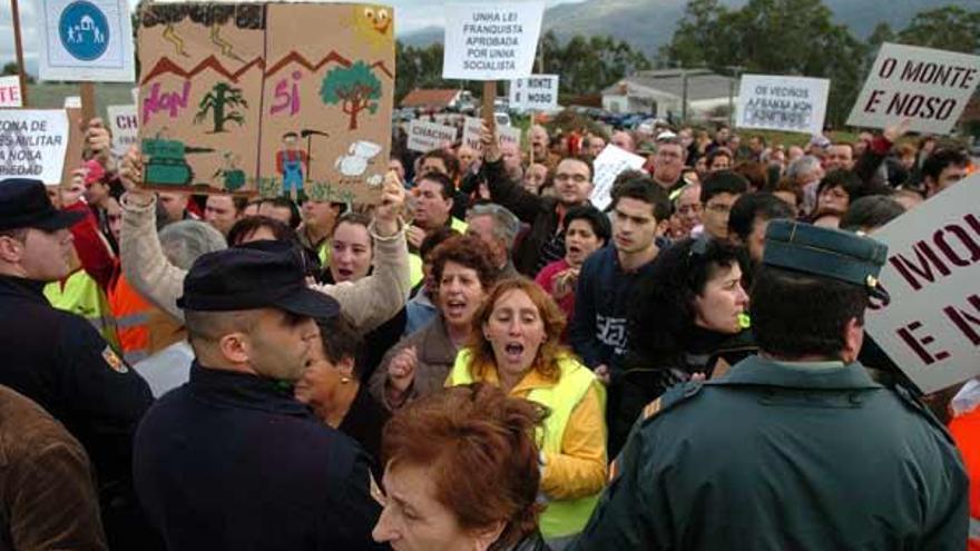 Afectados por la Brilat preparan una protesta ante el cuartel en la celebración de su patrona