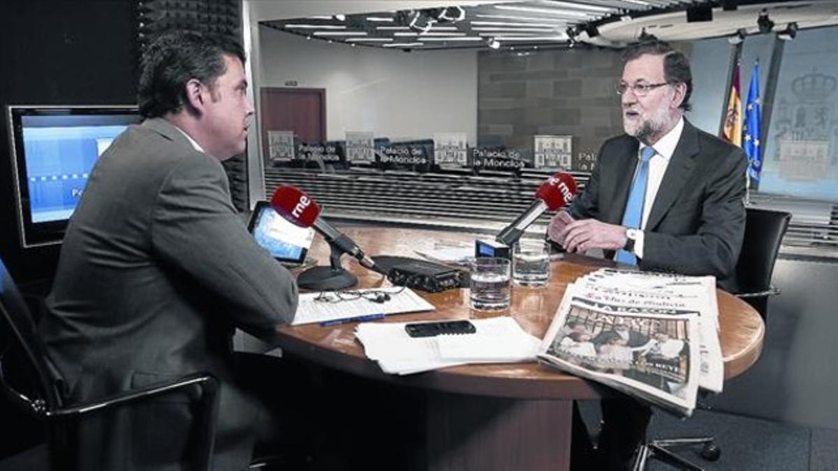 El presidente del PP, Mariano Rajoy, este lunes, en una entrevista concedida a RNE.