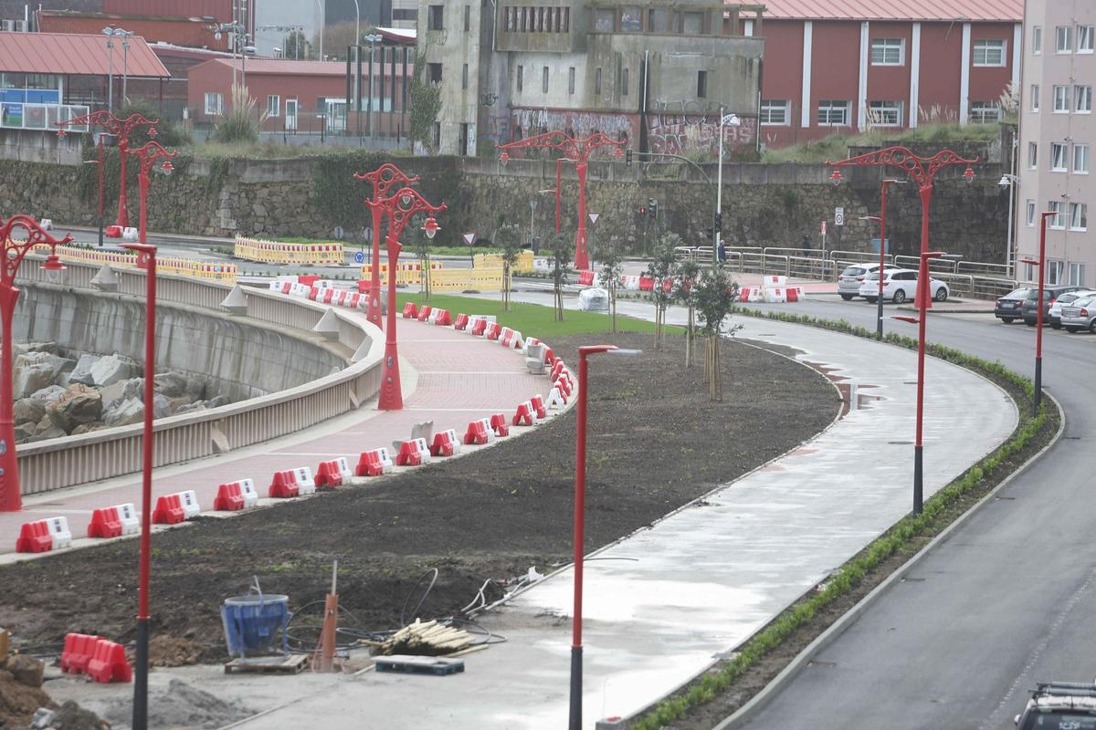 El Concello de A Coruña promete que la reforma del paseo marítimo, fuera de plazo, acabará el primer trimestre de 2024 El Concello de A Coruña promete que la reforma del paseo marítimo, fuera de plazo, acabará el primer trimestre de 2024