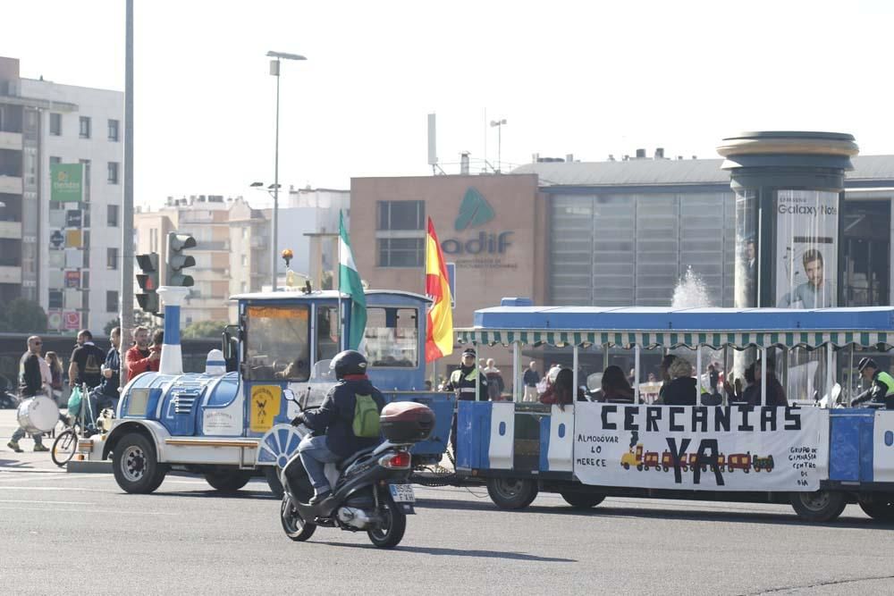 Caravana por el tren de cercanías. No pases de mi.