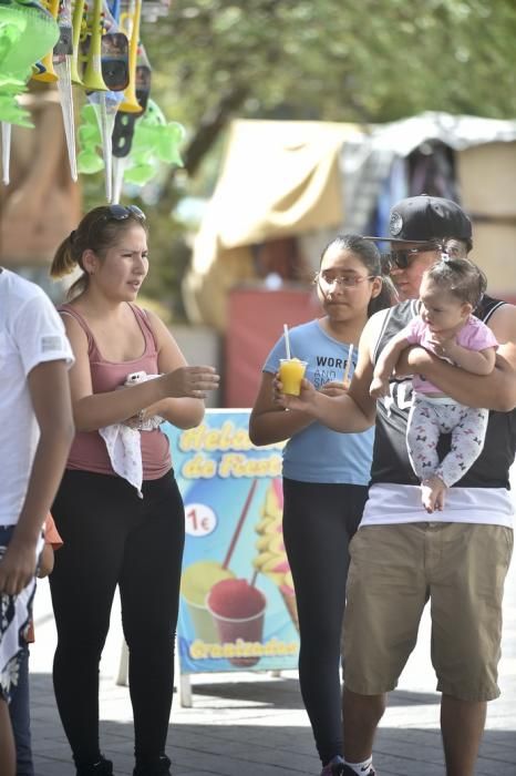 PROCESION Y FOTOS DE CALOR EN SANTIAGO DE TUNTE