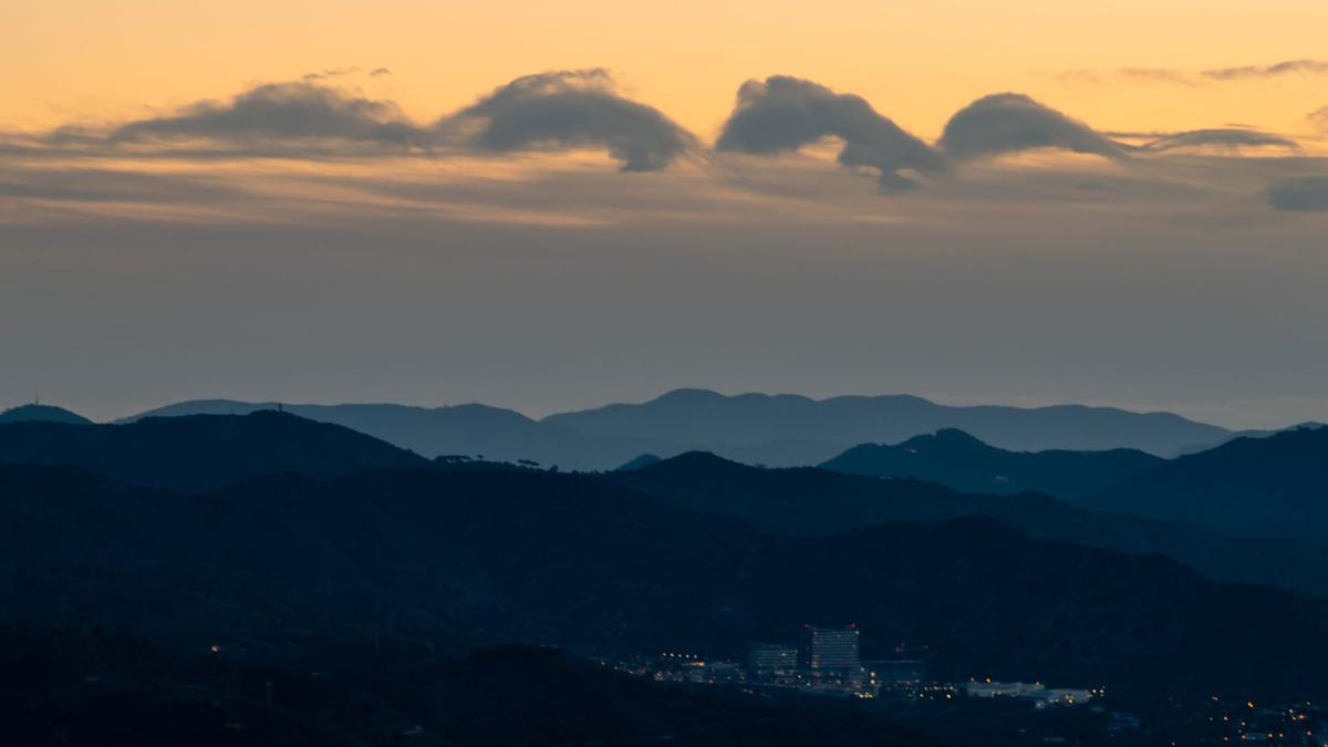 Nubes sonbre las montañas