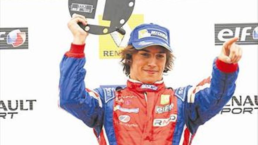 Merhi gana en Moscú y vuelve por sus fueros