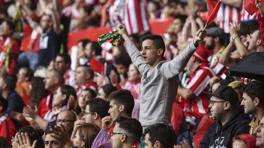 Aficionados del Sporting en El Molinón.