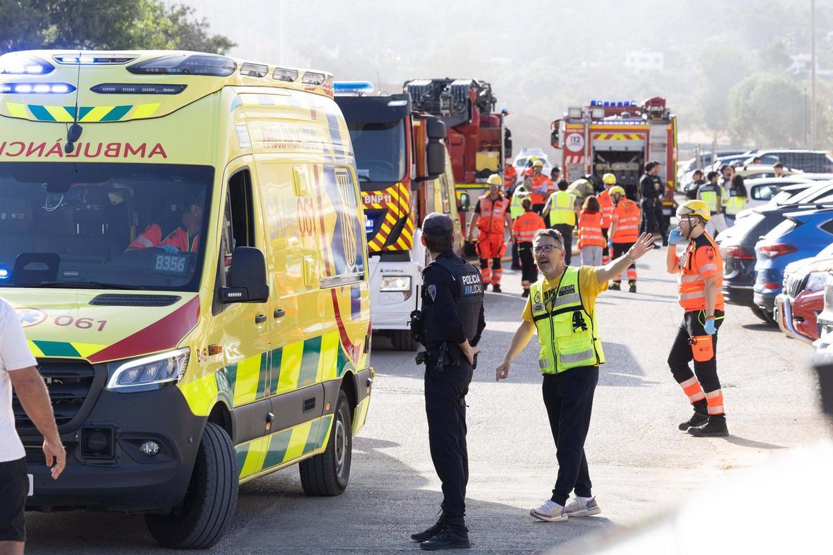 Impresionantes imágenes de los destrozos provocados por la explosión de un piso en Ibiza