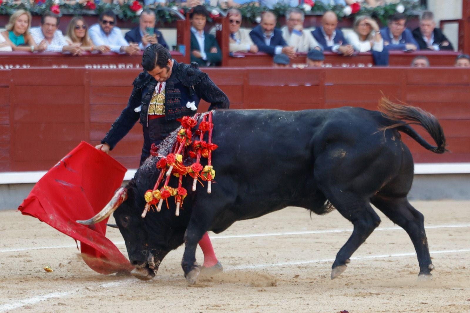 Morante de la Puebla sale a hombros de Las Ventas