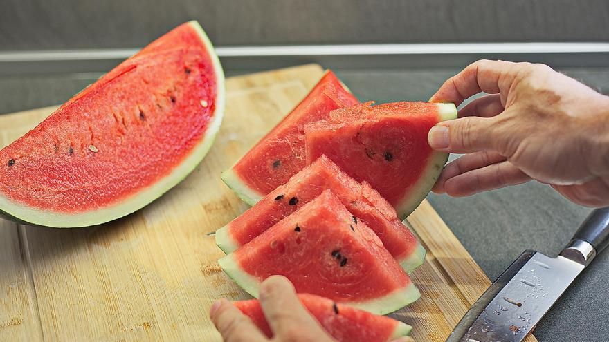 HEALTHY EATING | Goodbye Watermelon: Experts Tell These People To Stop Eating It