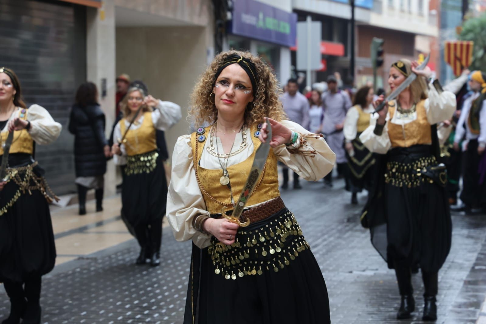 IMÁGENES | Así ha sido el desfile alternativo al Pregó de los entes vinculados