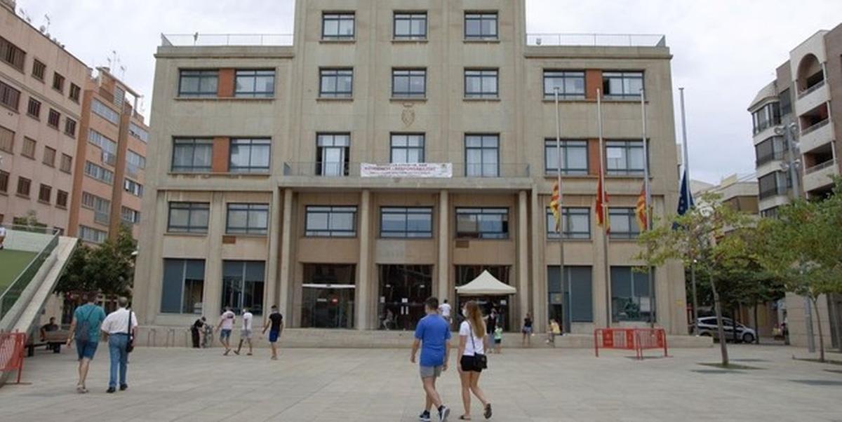 El Ayuntamiento de Vila-real arrastra un importante déficit de personal municipal.