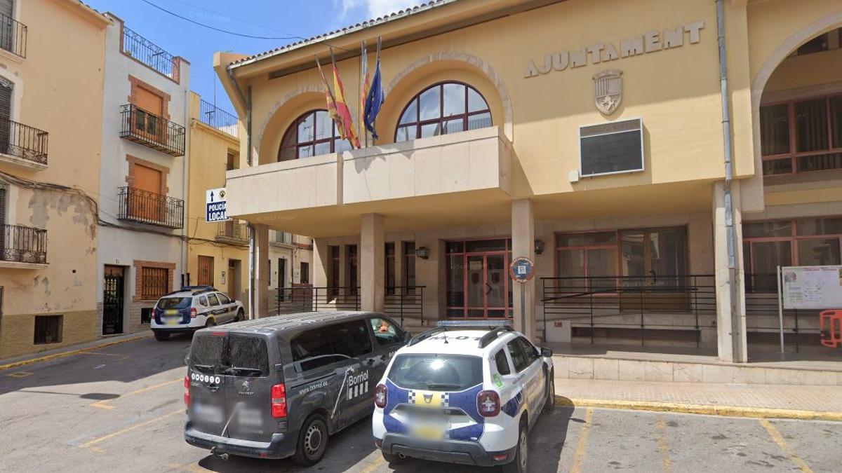 Imagen de las dependencias de la Policía Local de Borriol, junto al Ayuntamiento.