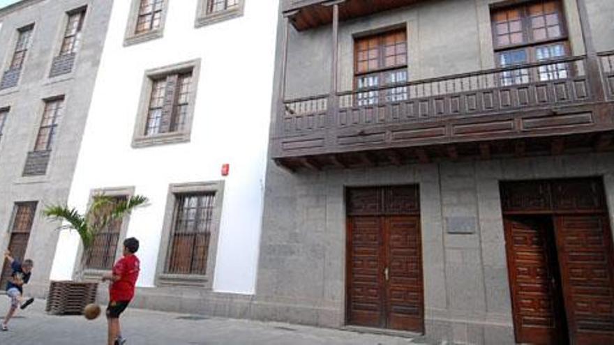 El centro Santa Rosalía, hogar temporal de los menores en riesgo. i Y. S.