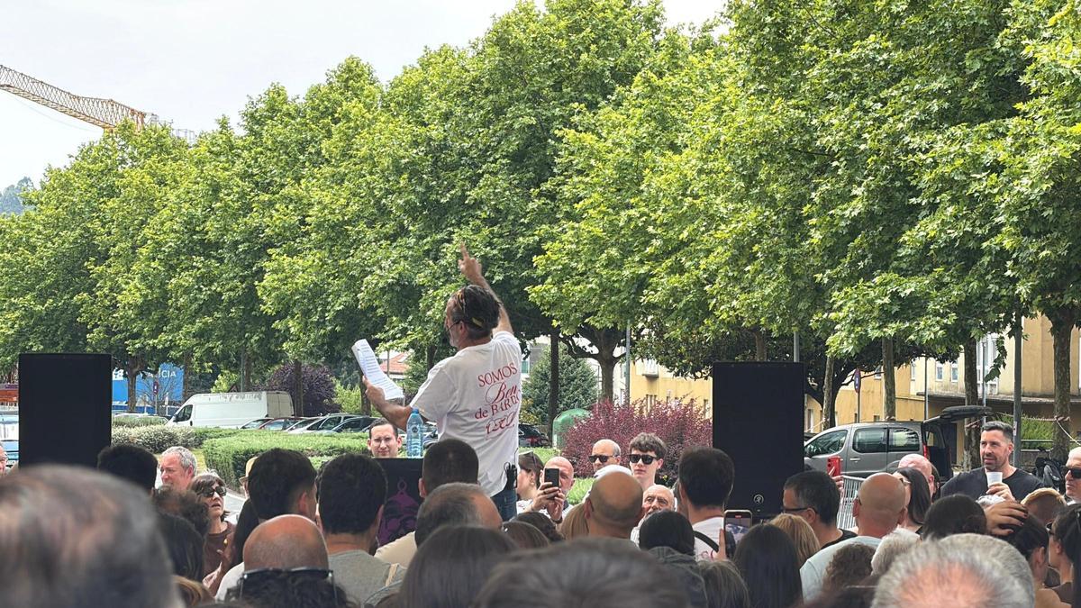 Luis Zahera y Festicultores cierran por todo lo alto las fiestas de Fontiñas