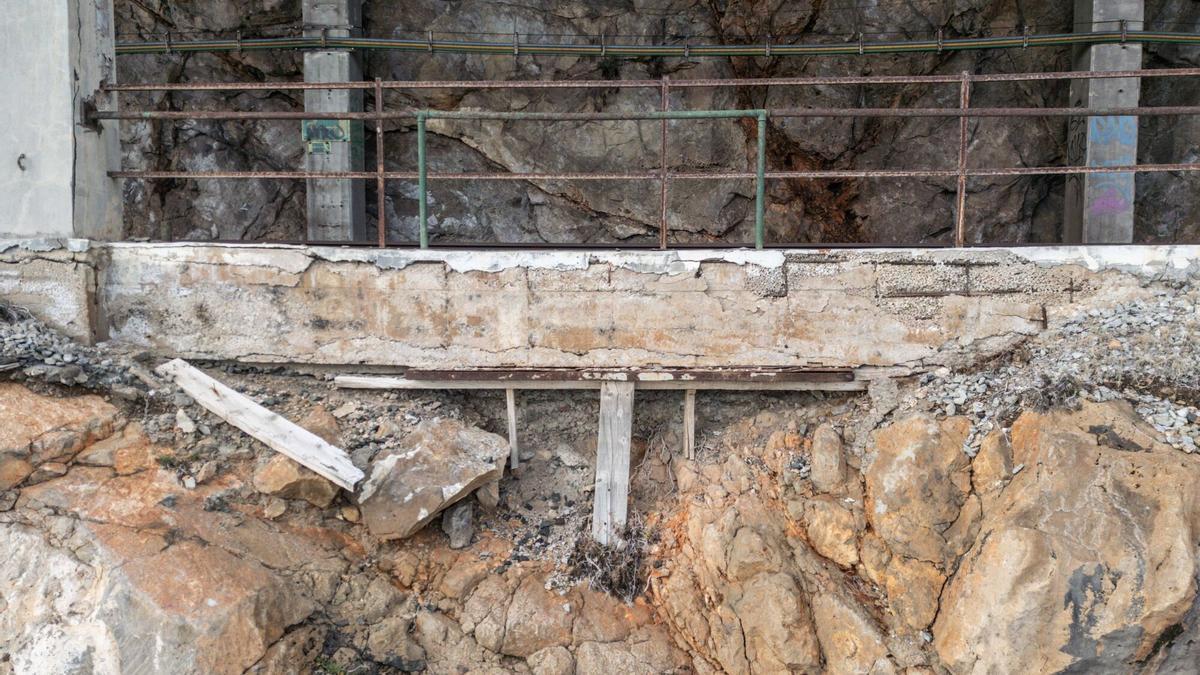 Advierten peligros en las vías de Rodalies en Sitges