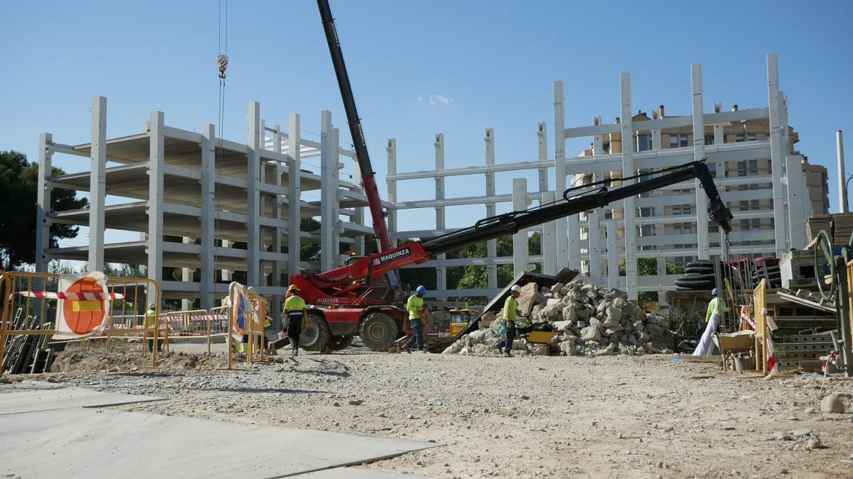 Construcción de la residencia de estudiantes Aloha Pirineos.