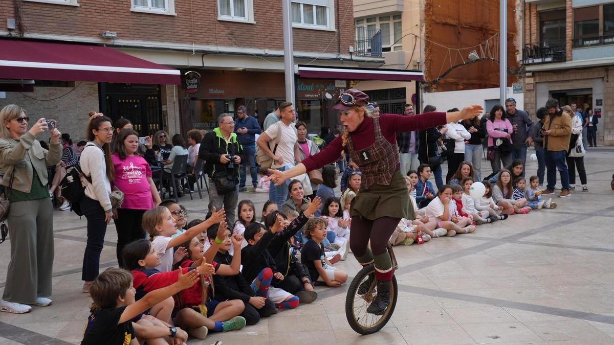 Una ‘performance’ del año pasado en la plaza de las Aulas de la capital de la Plana para los más pequeños.