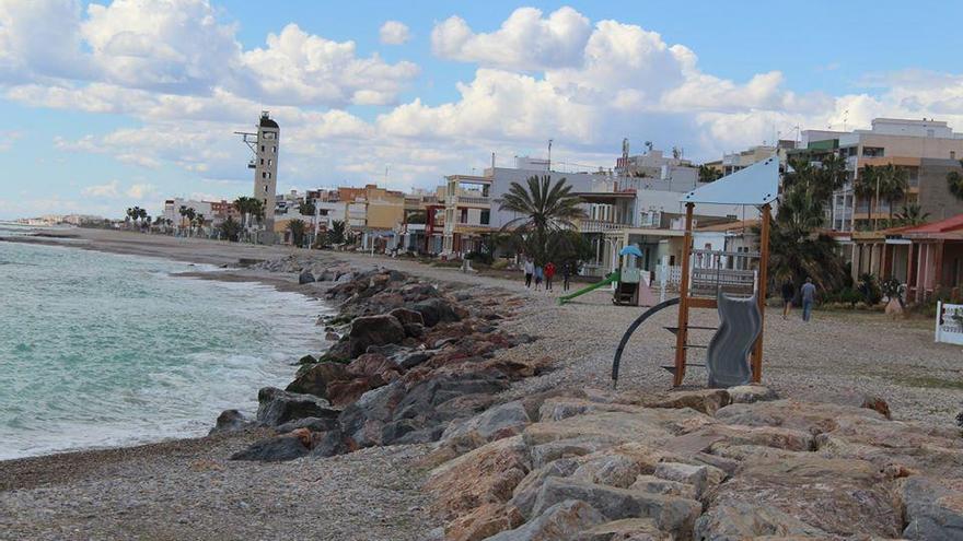 Cierran la playa del Bovalar de Nules por contaminación residual