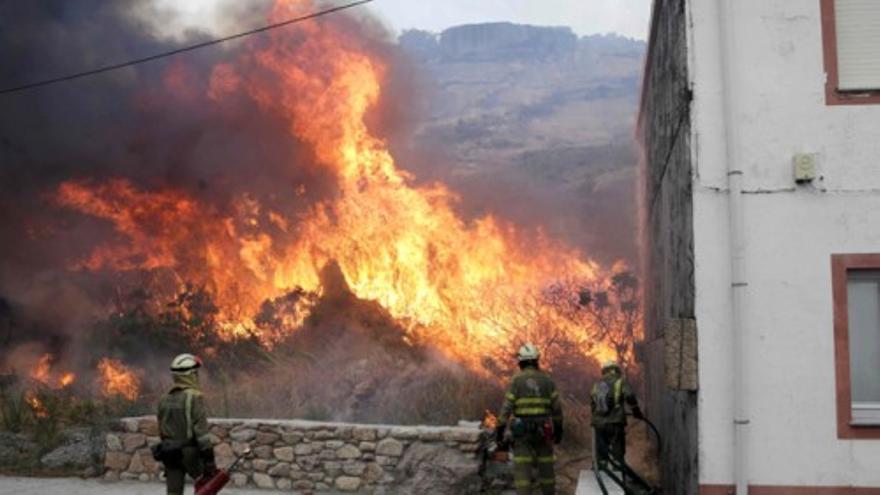 El incendio en Carnota ha arrasado ya más de 2000 hectáreas