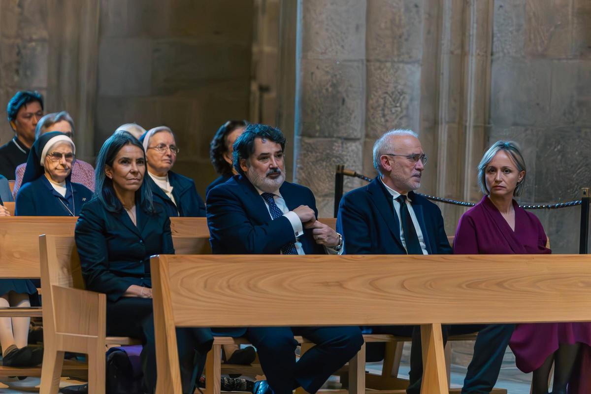 Santiago se despide del papa Francisco con una misa funeral en la Catedral