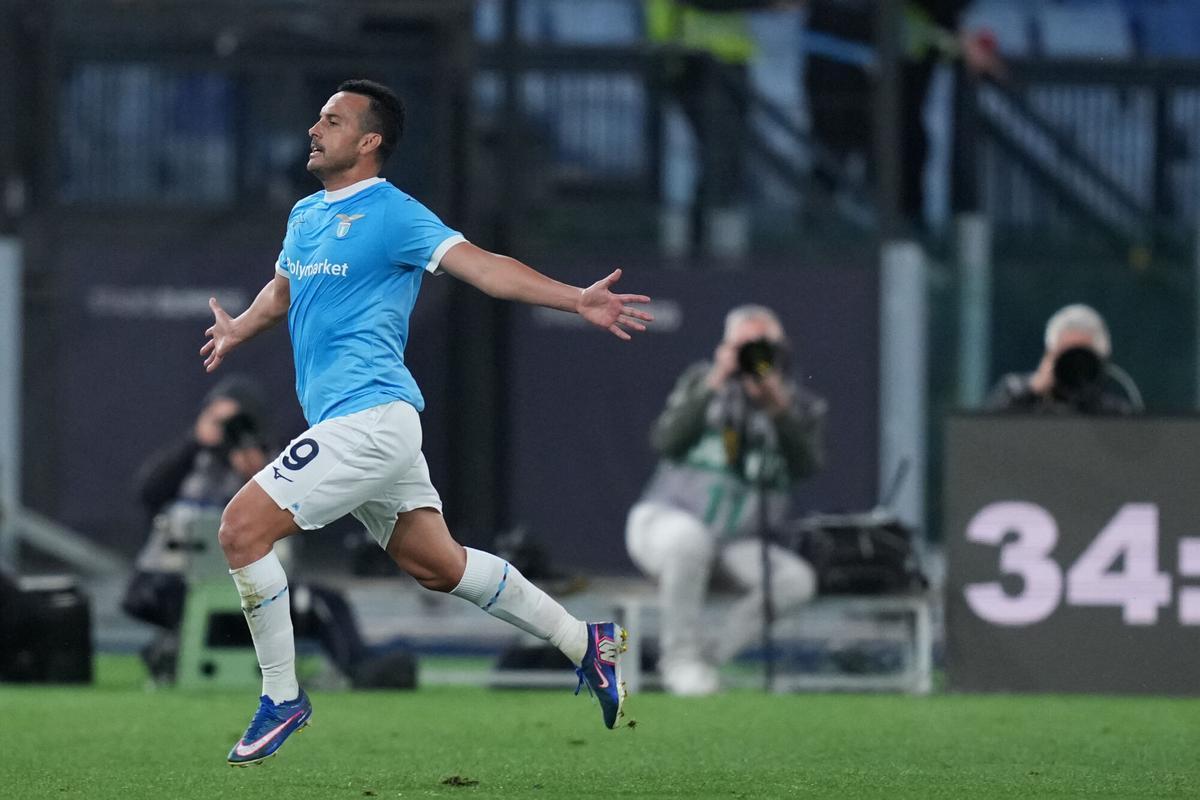 Pedro Rodríguez, de la Lazio, celebra su gol ante el Udinese