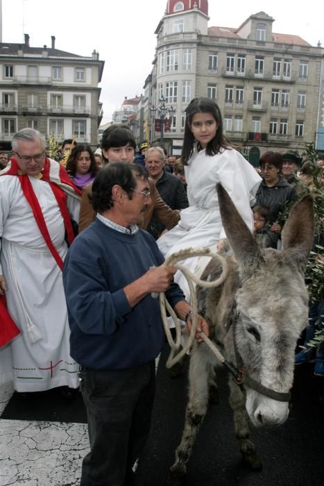 Semana Santa en A Estrada 2016 | El Domingo de Ramos gana fieles en A Estrada