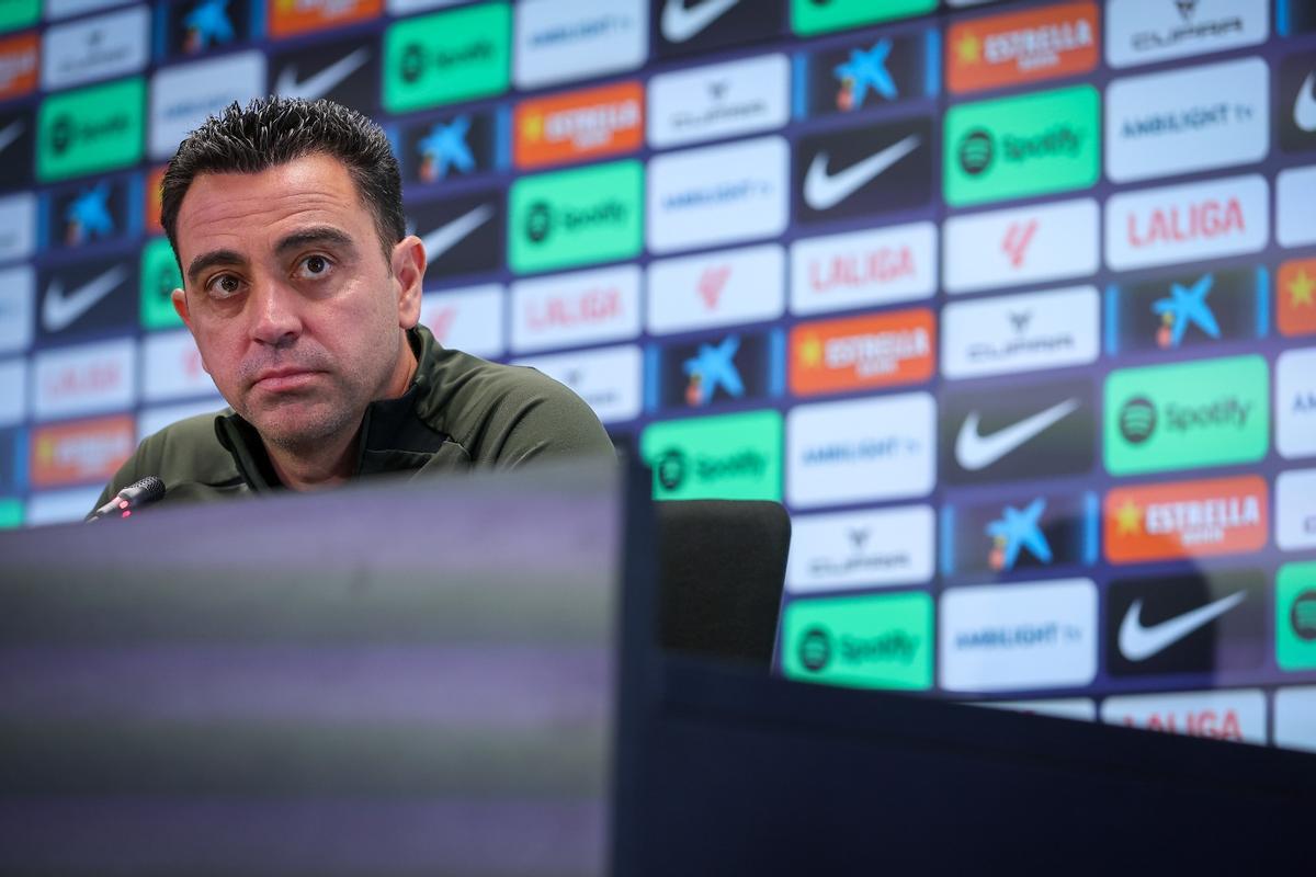 Show de Xavi con David Bernabeu al más puro estilo Van Gaal: Lo que vi venir es que ahora fuerais más...