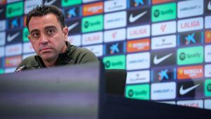 Show de Xavi con David Bernabeu al más puro estilo Van Gaal: Lo que vi venir es que ahora fuerais más...