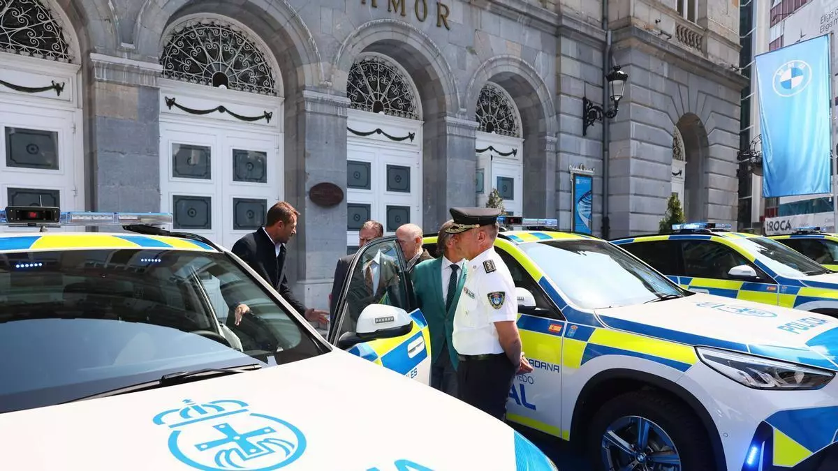 Oviedo incorpora 21 nuevos vehículos híbridos enchufables a la flota de la Policía Local